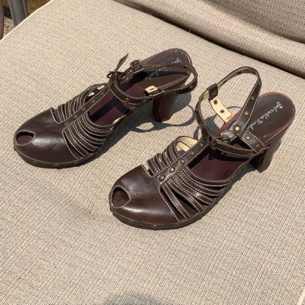 Gabriella Rocha Brown Heeled Shoes with Strappy Design